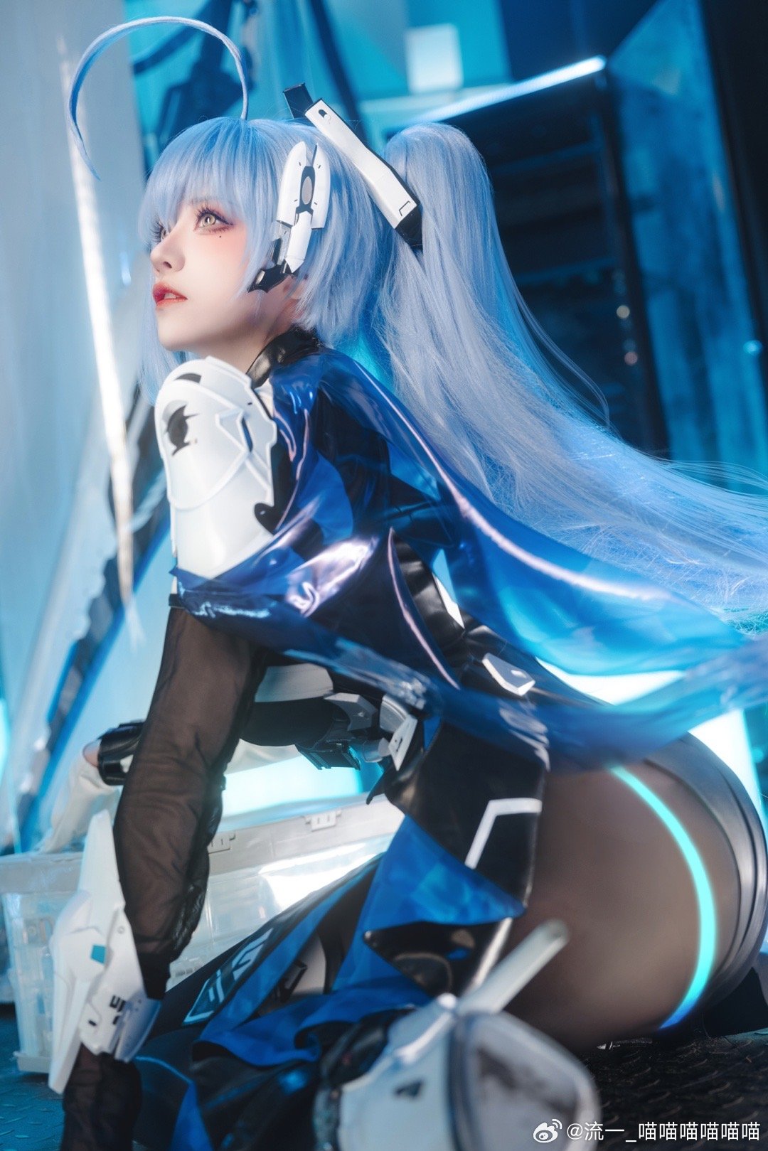 cosplay 还没有任何敌人，能够磨灭我所持之剑的锋芒。 交错战线 杜兰德尔 Durandal@流一_喵喵喵喵喵喵-次星岛