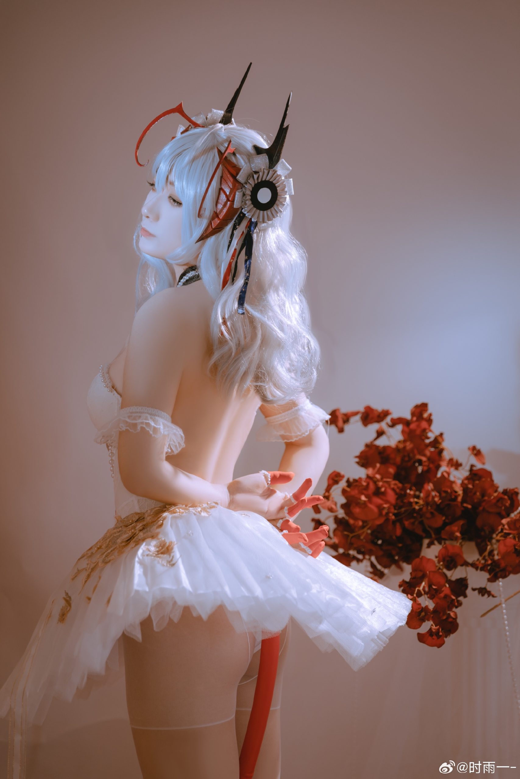 明日方舟cos w芭蕾@时雨一--次星岛